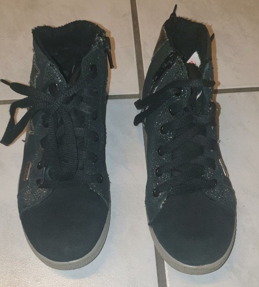 Wunderschöne schwarze, gefütterte Schuhe Gr. 31 von Elefanten in Adelsheim