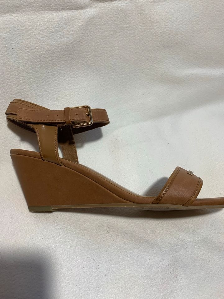 Esprit Keilsandalette Cognac Toffee 8 42 kaum getragen in Neumünster