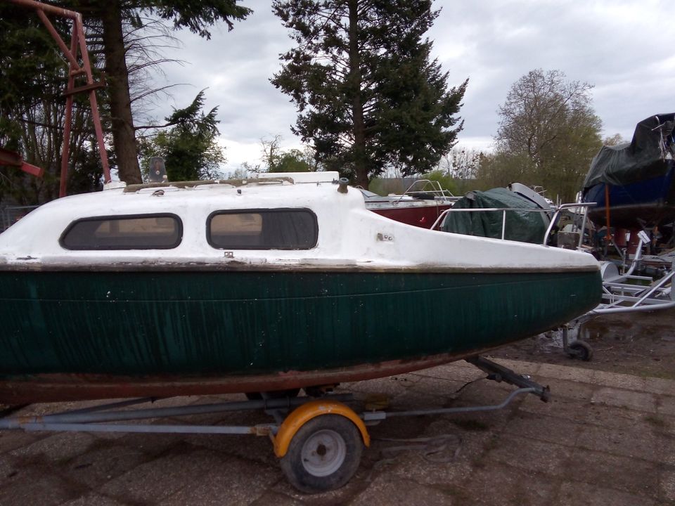 Ex Segelboot 545cm x 215cm GFK Motorkajütboot in Alfeld (Leine)