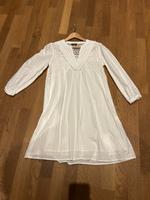 Langärmliges Kleid von Yessica by C&A in weiß in Größe S Nordrhein-Westfalen - Mülheim (Ruhr) Vorschau