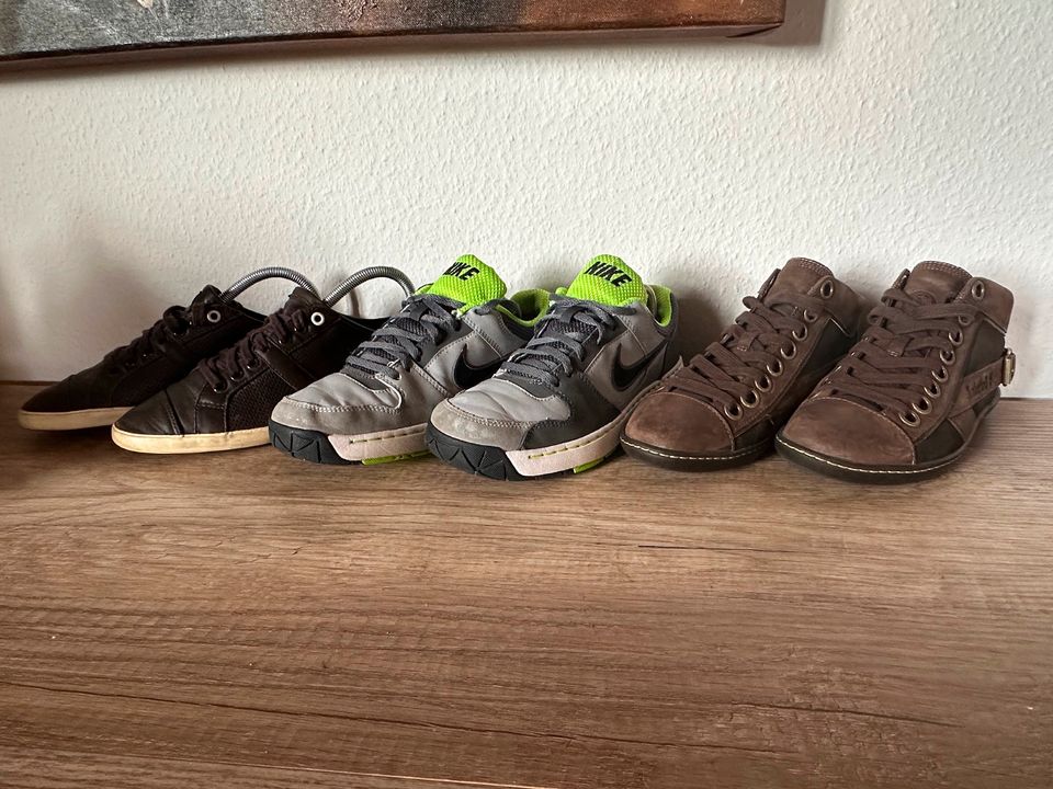 Markensschuhe Lacoste, Nike 38/39 versch. Farben in Nürtingen