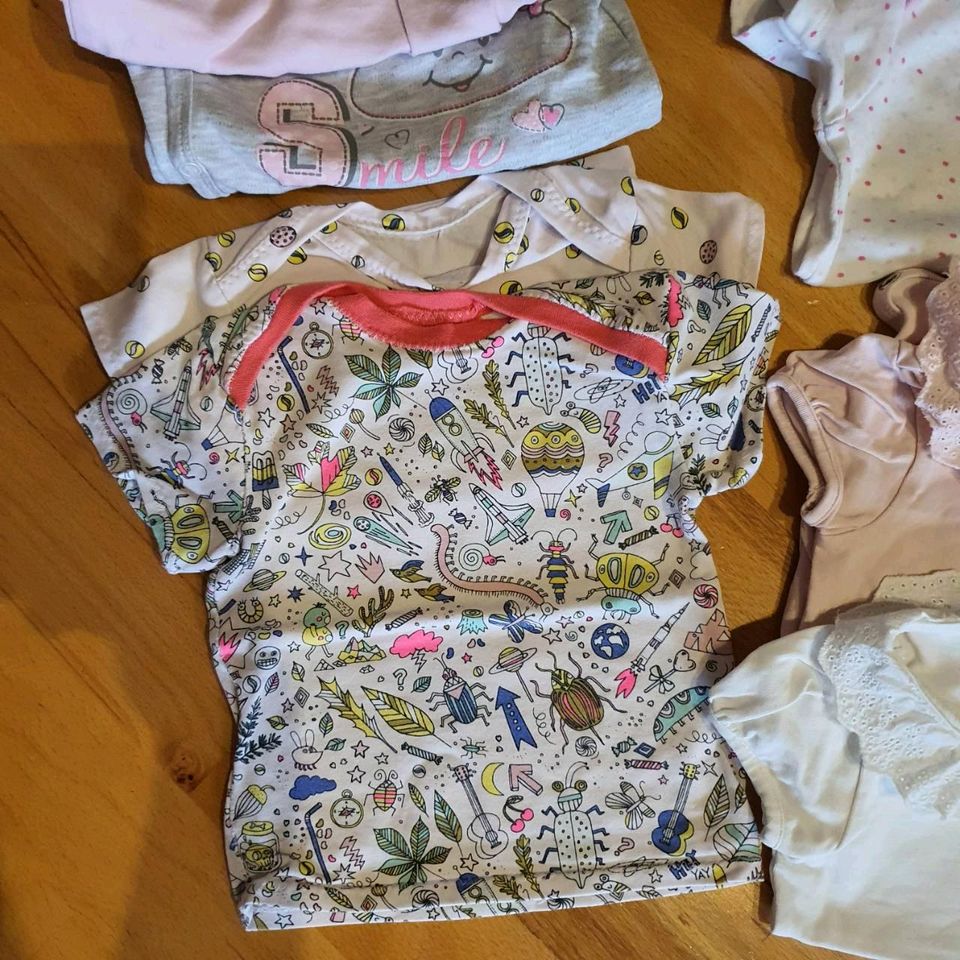 Baby Kleidung Set Paket 62-68 Mädchen, Sommer ,26 Stück in Neukirchen/Pleisse