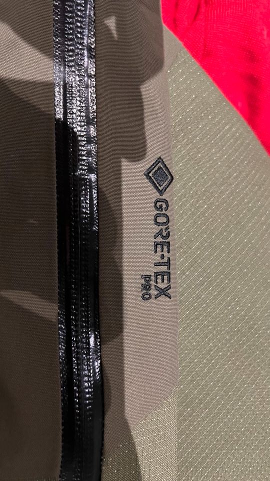 Norrøna Lofoten GORE-TEX Pro Pants Men‘s S grün Norrona Skihose in Kassel