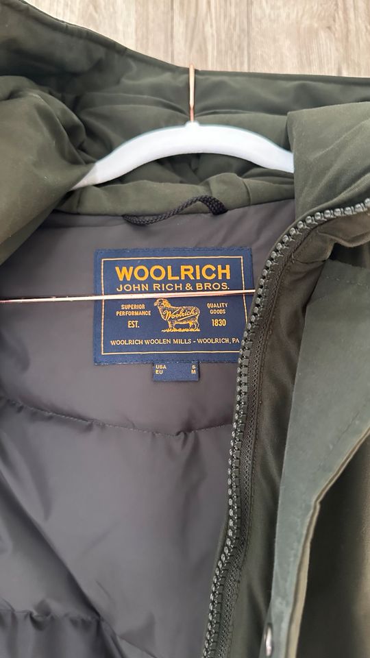 Woolrich Herren Polar Bomber-Daunenjacke dunkelgrün in Eisingen