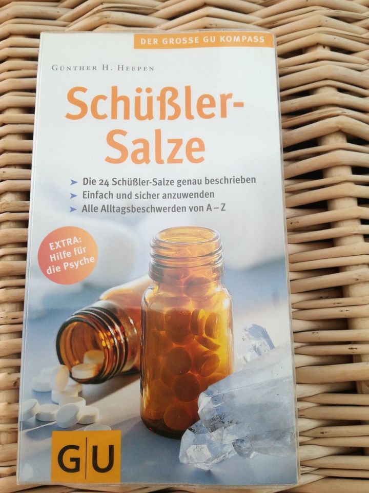 Schüßler-Salze Buch in Oettingen in Bayern