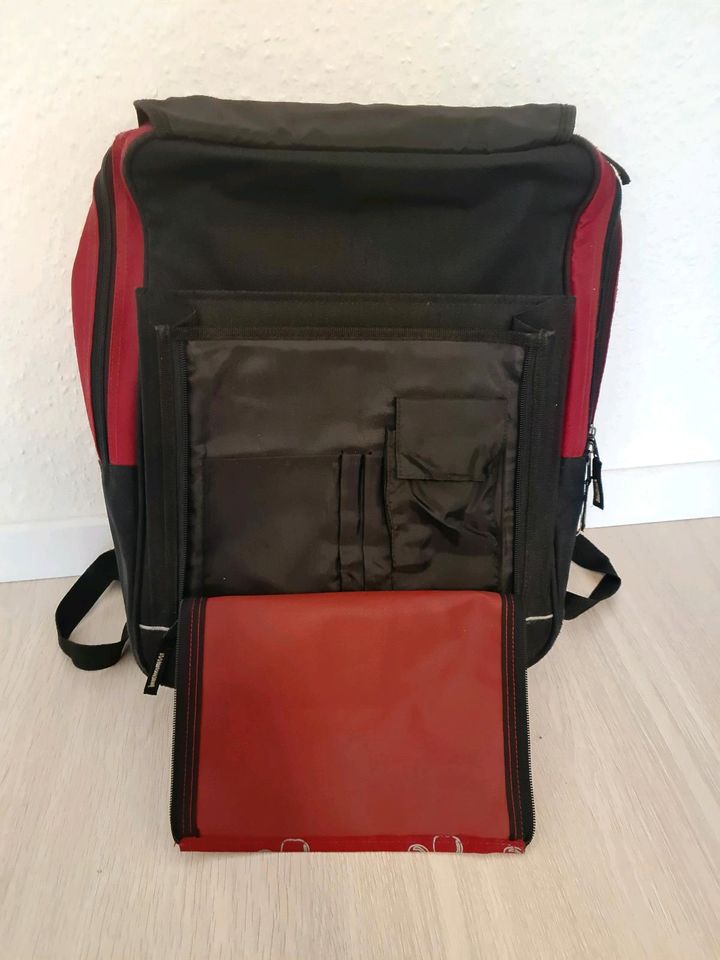 Neuwertiger Schulrucksack in Neuss