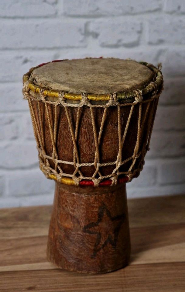 Musikinstrument, Natur Indianer Schlagzeuger ( Holz & Leder.) in  Nordrhein-Westfalen - Hennef (Sieg) | eBay Kleinanzeigen ist jetzt  Kleinanzeigen