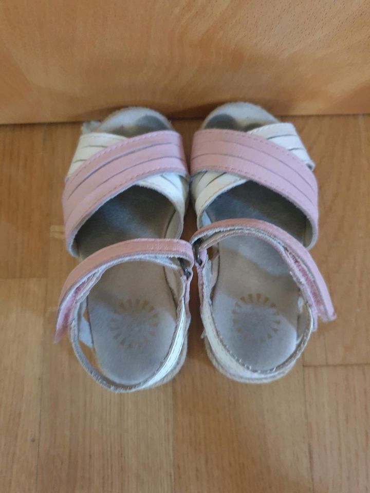 UGG Sandalen in Berlin