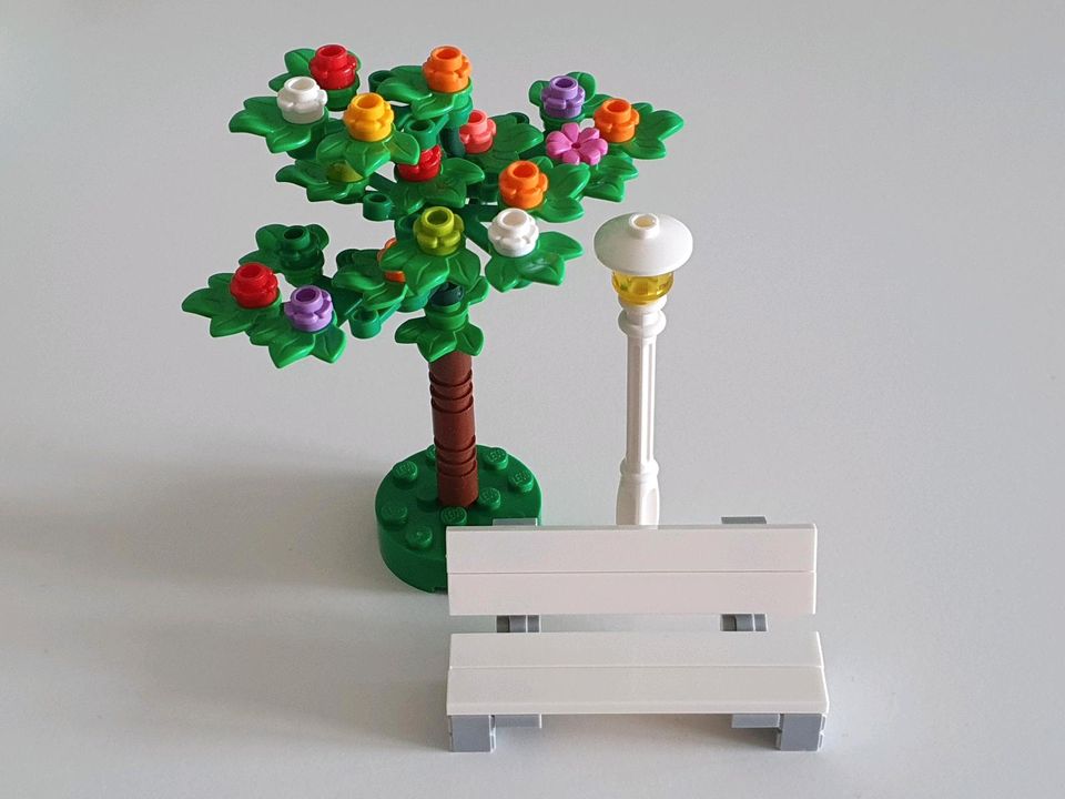 1 Lego Baum mit Parkbank und Laterne NEU MOC versch. Farben in Hockenheim