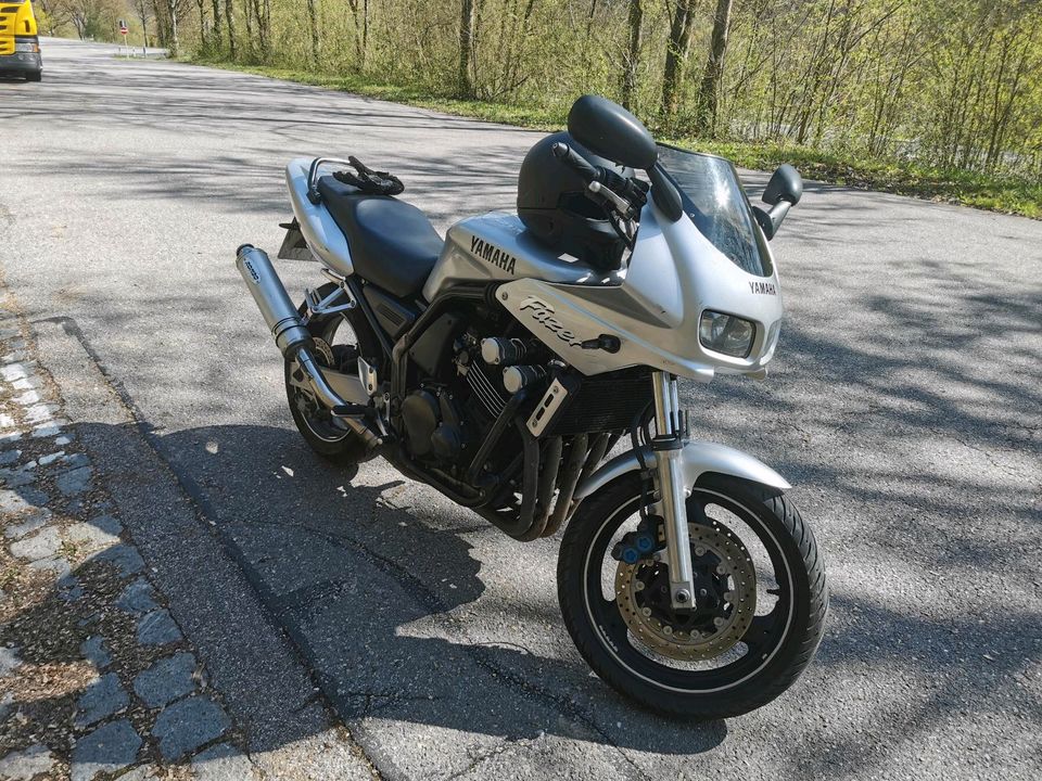 Yamaha fzs 600 in Vohburg an der Donau