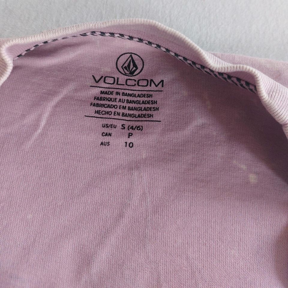 T-Shirt 36 (S) VOLCOM, lila, Batik, NEU in Memmingen