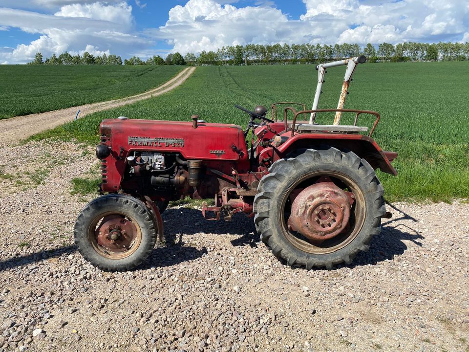 IHC McCormick D320 Traktor Bulldog in Bayerbach b Ergoldsbach