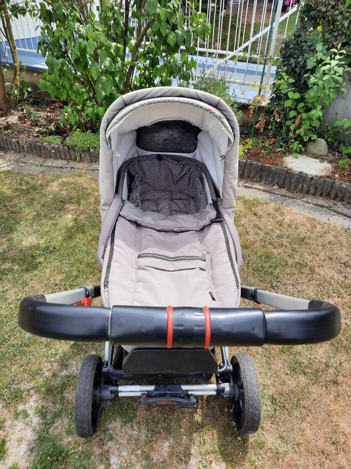 HARTAN VIP KINDERWAGEN  sehr viel Zubehör in Mettenheim Rheinhessen