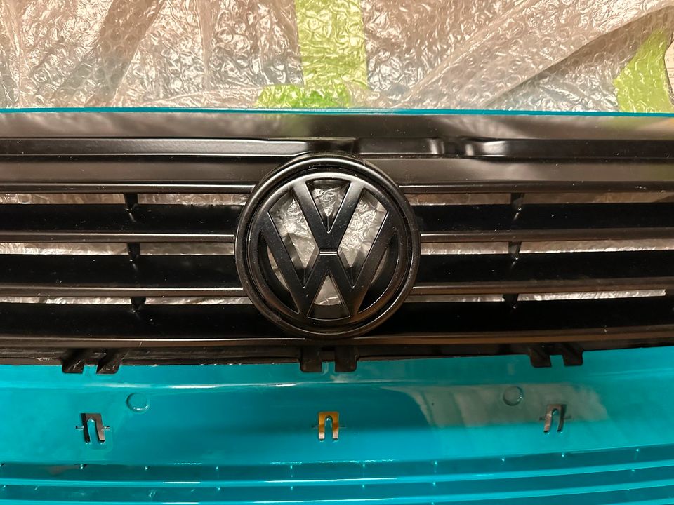 Einzelstück VWT4 Grill und Bleche links / rechts 2 VW Embleme in Berlin