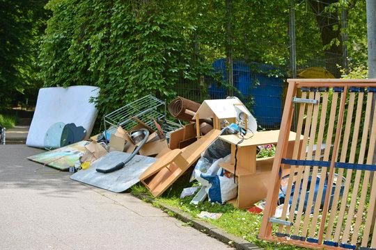 Kellerräumung Sperrmüll Abholung Hausauflösung Wohnungsauflösung Entrümpelung Garagenräumung Büroauflösung Firmenauflösung Geschäftsauflösung Sperrmüllentsorgung Sperrmüllabholung Möbel Entsorgung in Hamburg