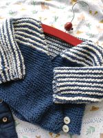 Baby Set 62 68: Cord Latzhose & Wickeljacke Wickeljäckchen,Strick Nordrhein-Westfalen - Leverkusen Vorschau