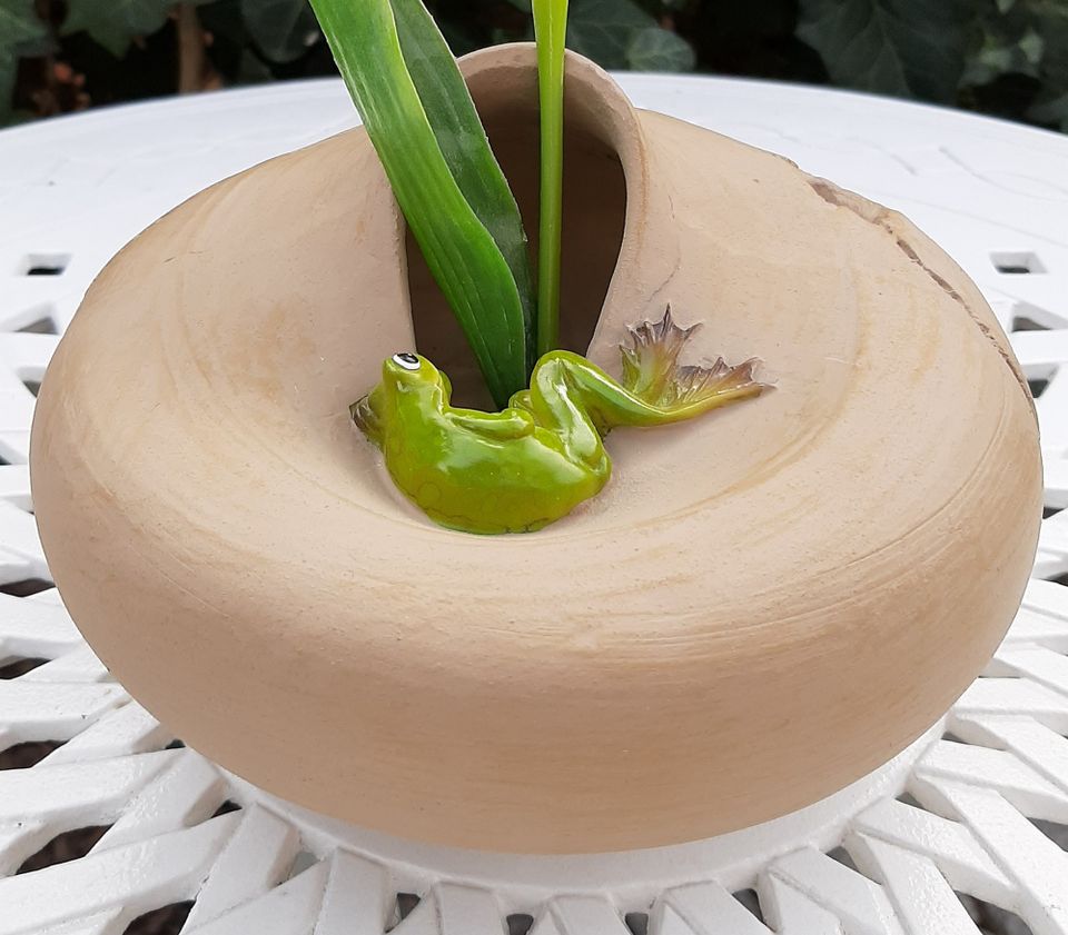 Neue Blumen Vase mit 3D Frosch in Achern