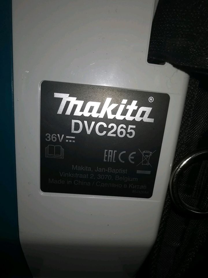 Makita Akku-Rucksacksauger-DVC 265 in Zeitlarn