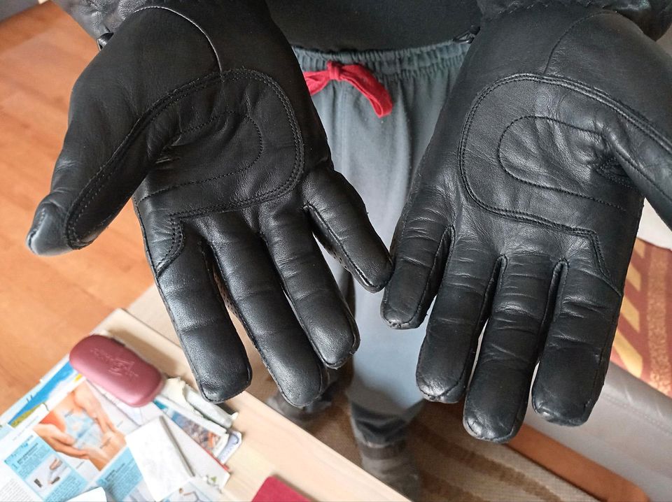 Motorrad Leder Handschuhe Gr.M inkl.Versand in Adendorf
