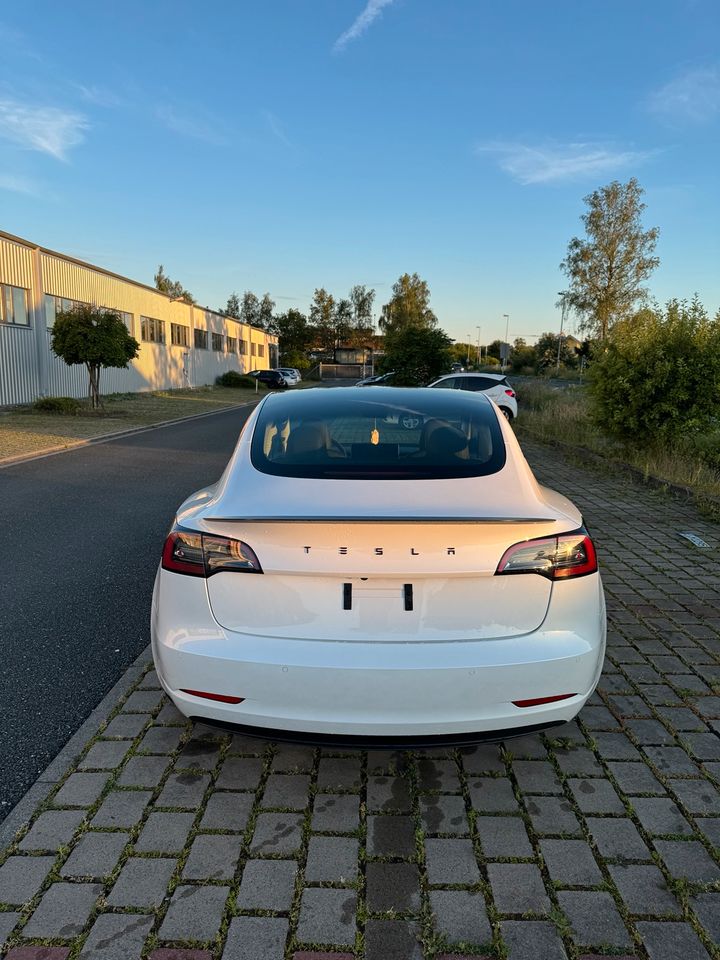 Tesla Model 3 Performance in Gräfenberg