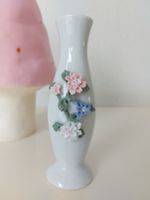 Vase Porzellanvase 3 D Blumen Vintage Shabby Chic Wuppertal - Ronsdorf Vorschau