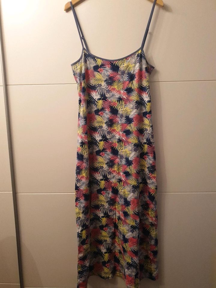 Süsses Sommerkleid in Gr 40/42 in Wadersloh