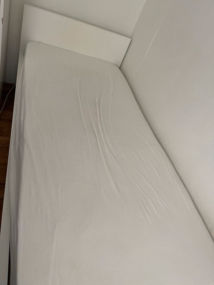 Zwei verschiedene Bett zu verkaufen in Oer-Erkenschwick