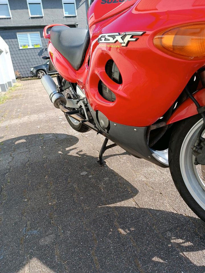 Suzuki GSX-F in Herne