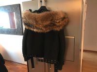 Balmain Jacke mit xxl Pelz Nordrhein-Westfalen - Velbert Vorschau