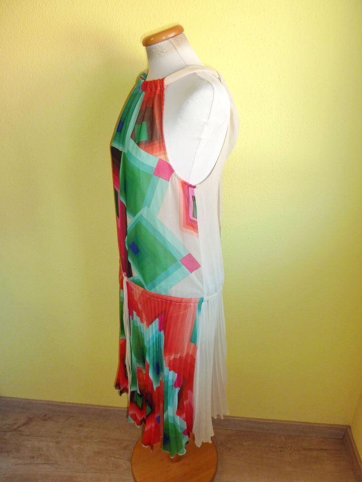 Kleid Desigual mit Plisse Größe 36 neu Versand in Stuttgart