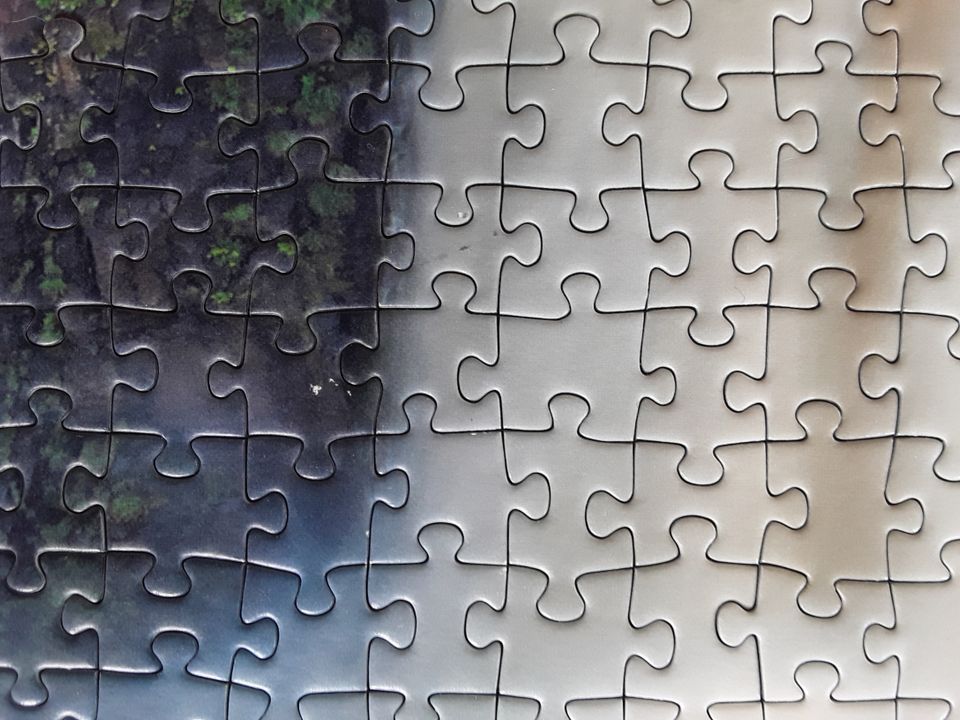 Puzzle , 2000 Teile von Ravensburger zu verschenken in Marienheide