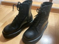 Dr. Martens V Jadon II Mono black VEGAN Plateaustiefel Gr. 41 Frankfurt am Main - Sachsenhausen Vorschau