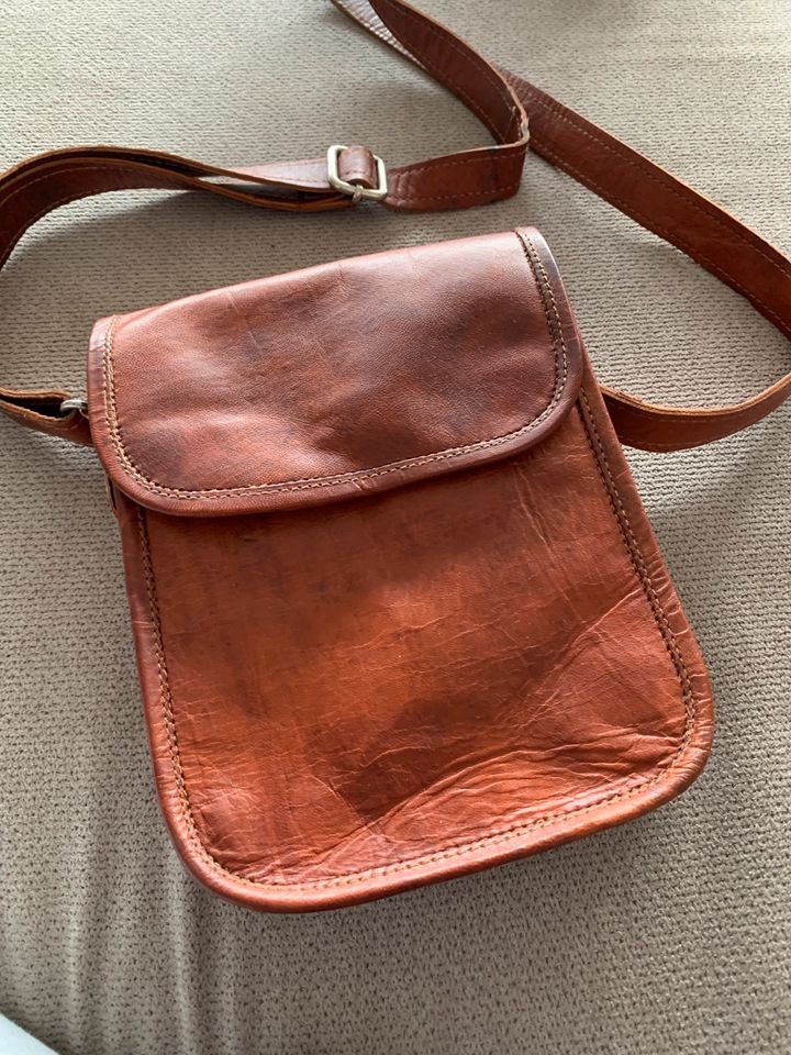 Echt Leder ( voll Leder) Tasche von Gusti Leder München Rotbraun in Durach