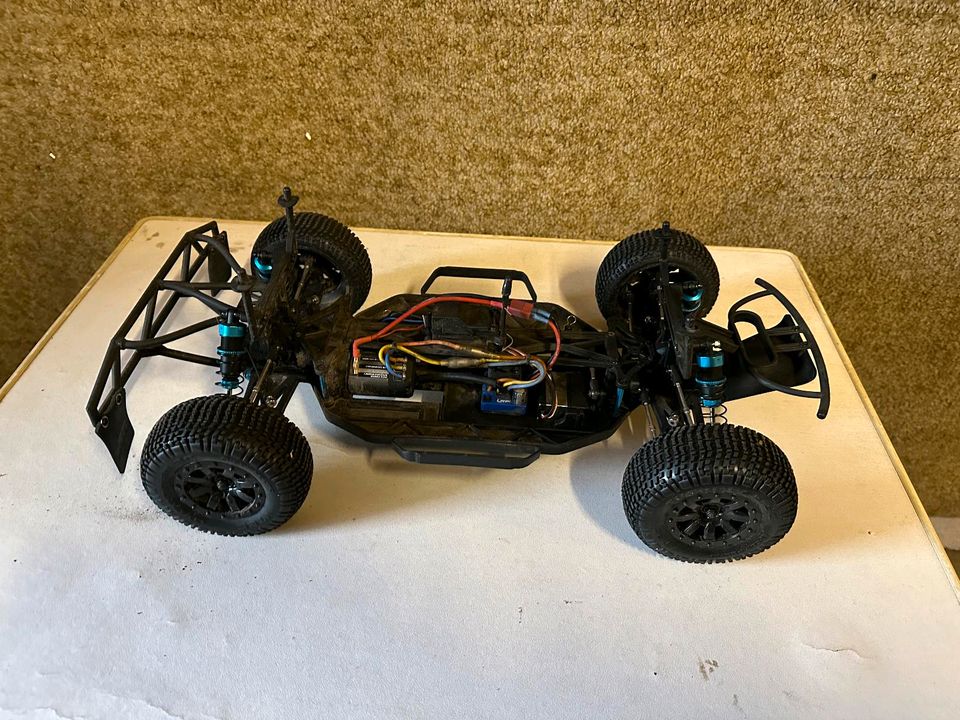 RC LRP Trophy Buggy 2,4GHZ in Neuenhaus