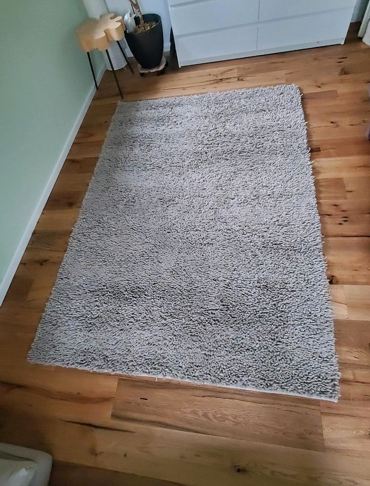 Teppich grau, 160x230cm, neuwertig in Hameln