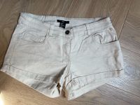 High Waist Shorts Bermudas kurze Hose Hotpants Hot Pants beige 34 Hessen - Eschborn Vorschau