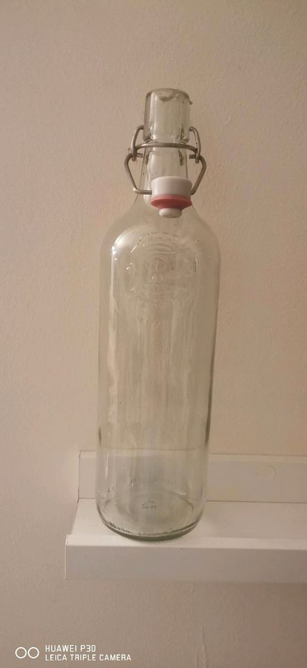 Glasflasche mit Bügelverschluss 1,5 l in Leipzig