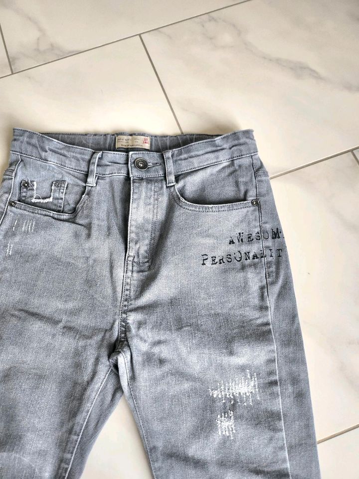 Zara, coole Jeans, Gr. 140/10, top in Giesen