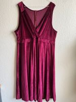 Damen Kleid neu Samt Größe 54 Rot München - Maxvorstadt Vorschau