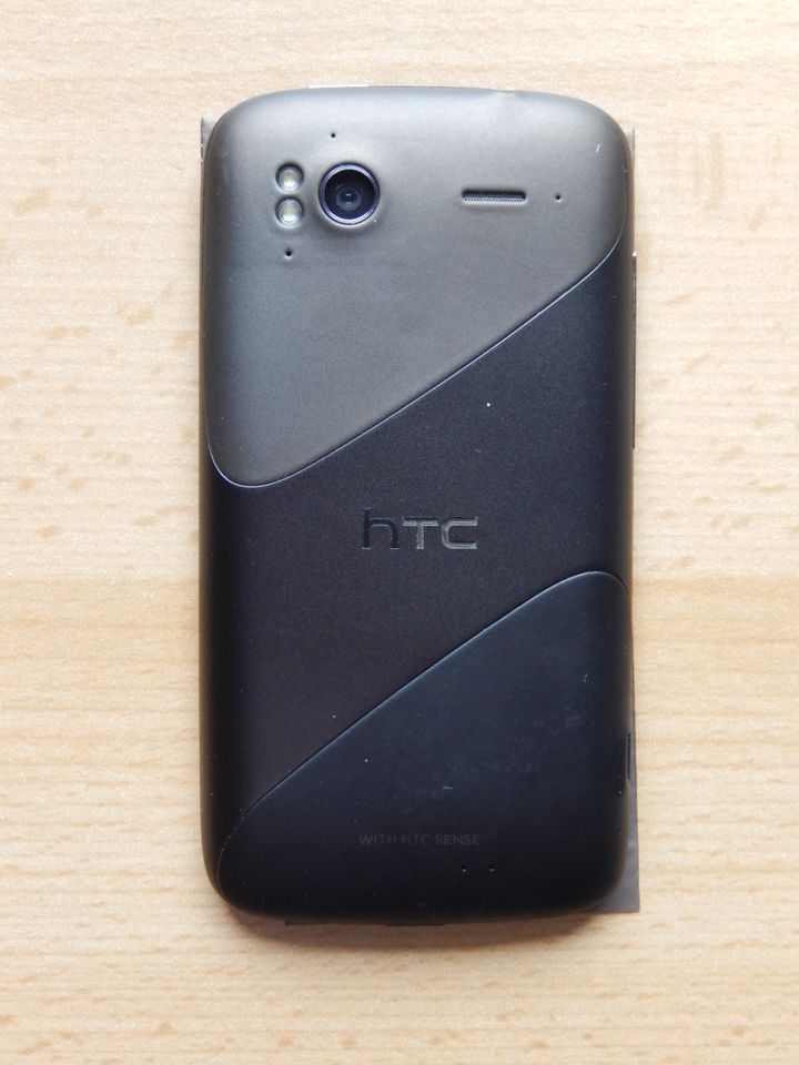 HTC Sensation Z710e Smartphone, Simlock frei, defekt an Bastler in Emmingen-Liptingen