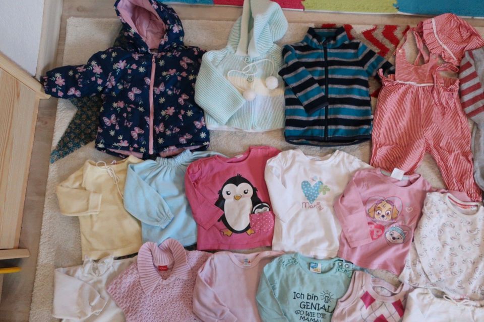 Einzelverkauf Kinderkleidung Mädchen Junge Gr. 74 Jacke Pulli Hos in Schonungen