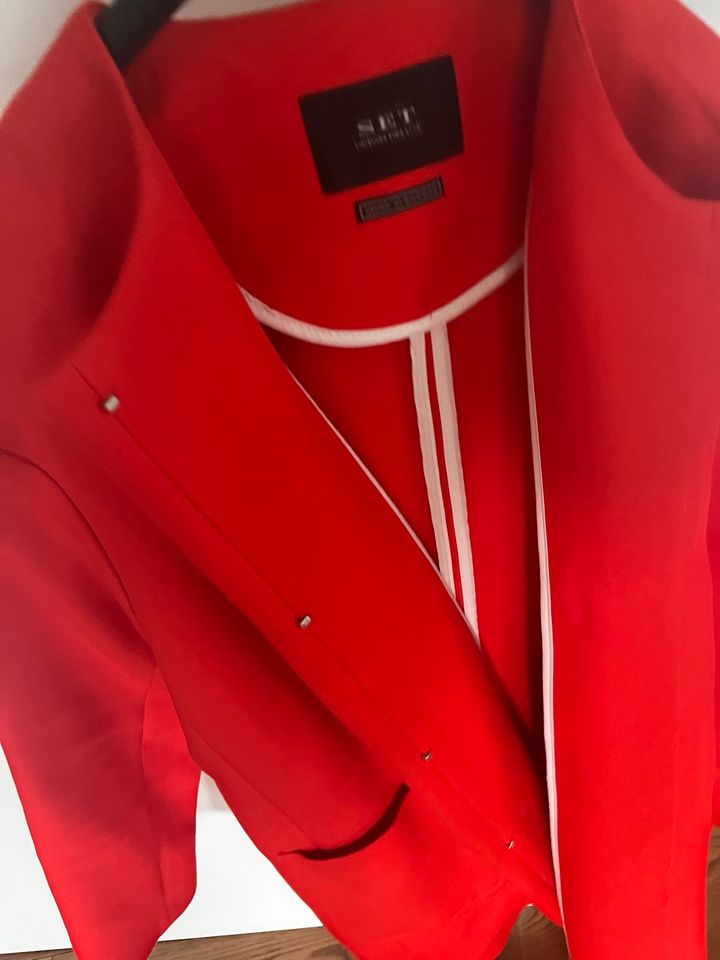 Roter leichter Mantel von SET in Frankfurt am Main