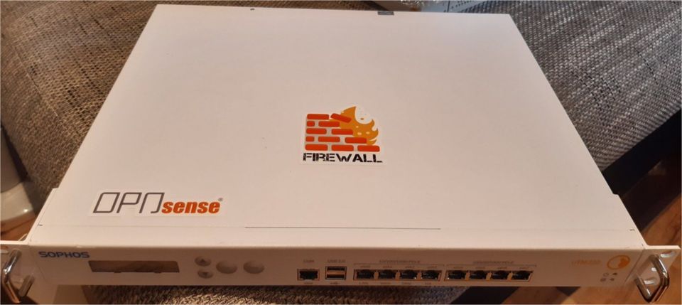 SOPHOS UTM220+ Firewall Überholt Tuning+Gewährleistung in Ribbesbüttel