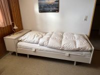 Bett mit Matratze und Bettrost und kleiner Truhe zu verschenken Baden-Württemberg - Lenzkirch Vorschau