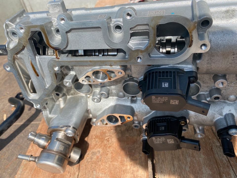 2019 1.5 TSI Benzinmotor  Abdeckung für Audi VW Seat Skoda 04E103 in Baar-Ebenhausen