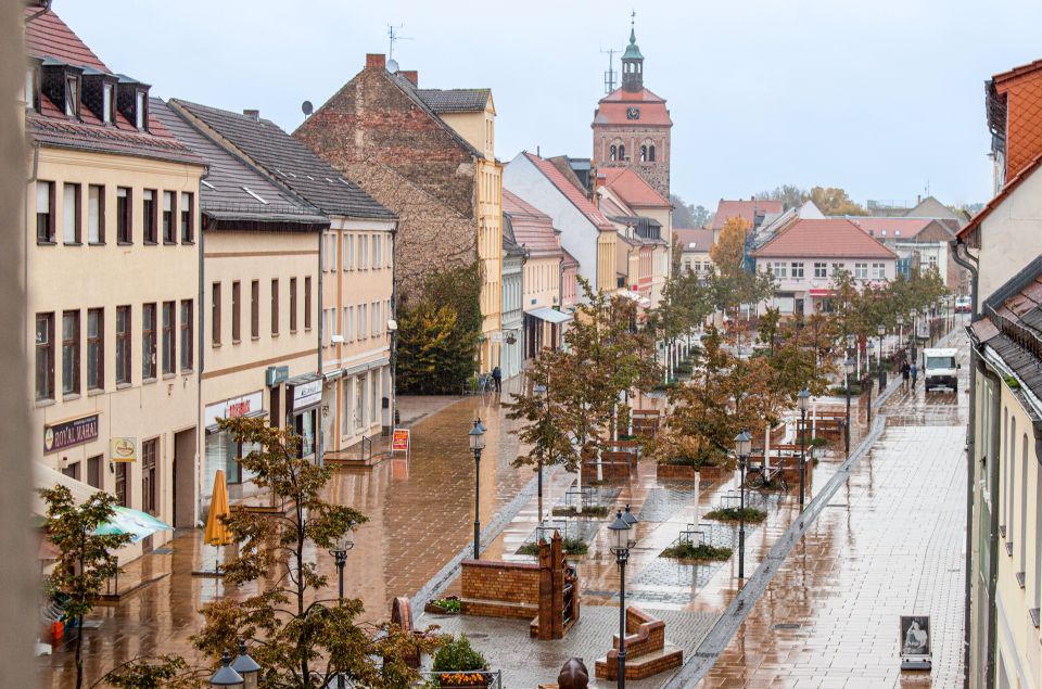 Leben wie ein Fürst - Einzigartig und hochwertig sanierte 5 Zi Wohnung mit Balkon & Wintergarten in Luckenwalde