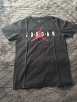 Nike Air Jordan T-Shirt schwarz S 152-158 Nordrhein-Westfalen - Hagen Vorschau