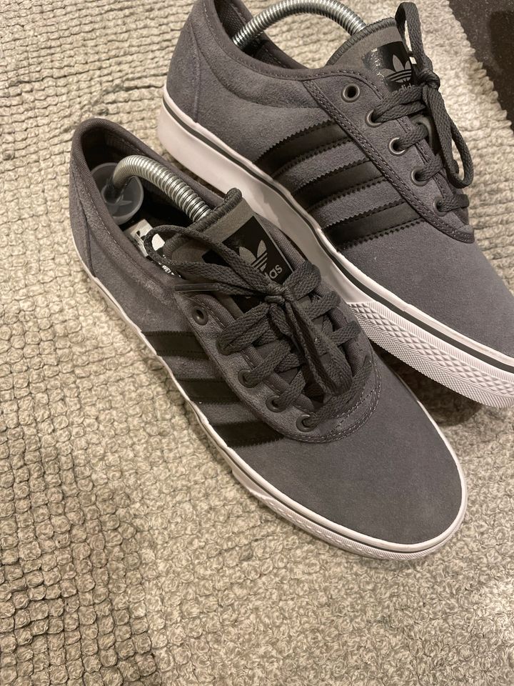 Adidas Adi Ease Schuh NEU 41 in Lindenthal - Köln Sülz | eBay Kleinanzeigen  ist jetzt Kleinanzeigen