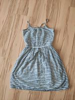 H&M Kleid marineblau gestreift 146/152 Bayern - Ergolding Vorschau