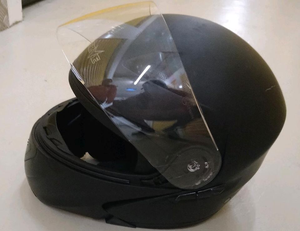 Motorradhelm in Köln Vogelsang